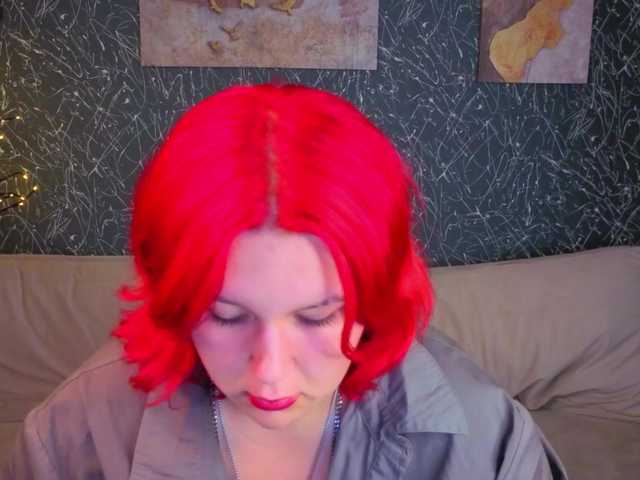 Emma-Davisey live cam on BongaCams