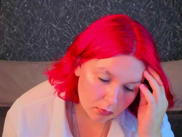Emma-Davisey live cam on BongaCams