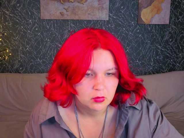Emma-Davisey live cam on BongaCams
