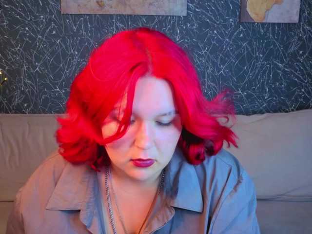 Emma-Davisey live cam on BongaCams