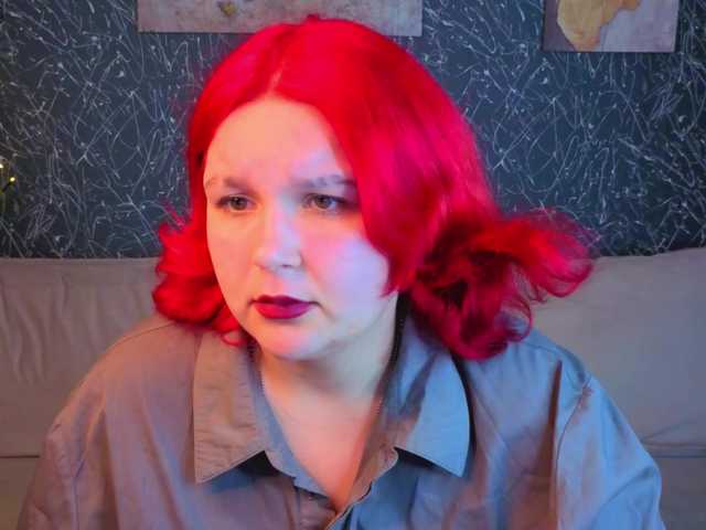 Emma-Davisey live cam on BongaCams