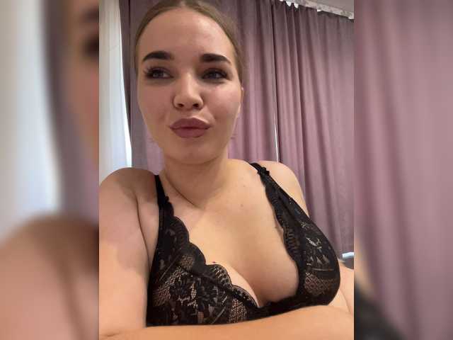 TeyaDream live cam on BongaCams