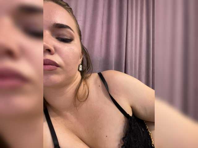 TeyaDream live cam on BongaCams