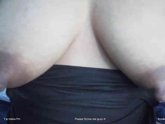 itsxDemi webcam