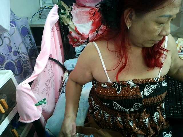Sweetmature69 live cam on BongaCams