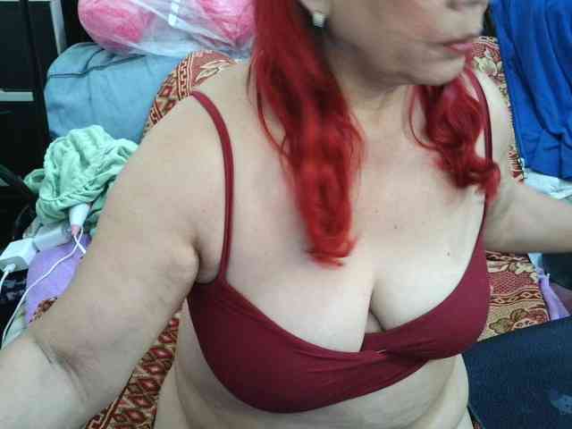 sweetmature69's live room