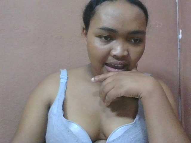 Aimealdy live cam on BongaCams