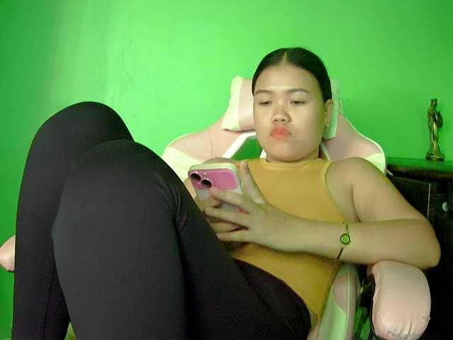 sexykesha11 live webcam show