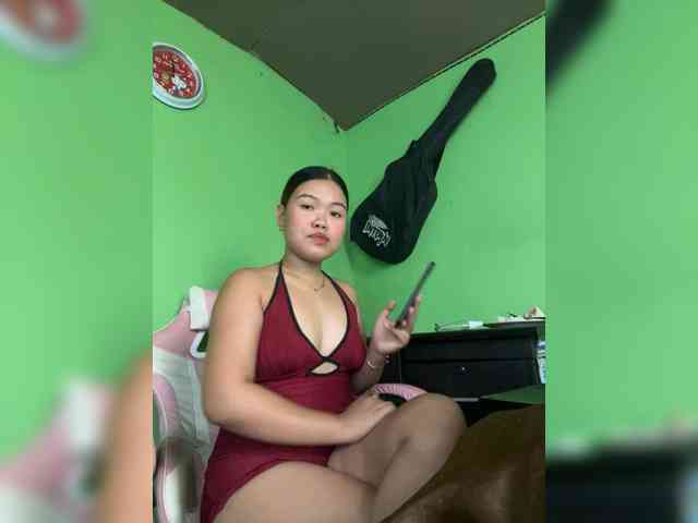 Modella: sexykesha11