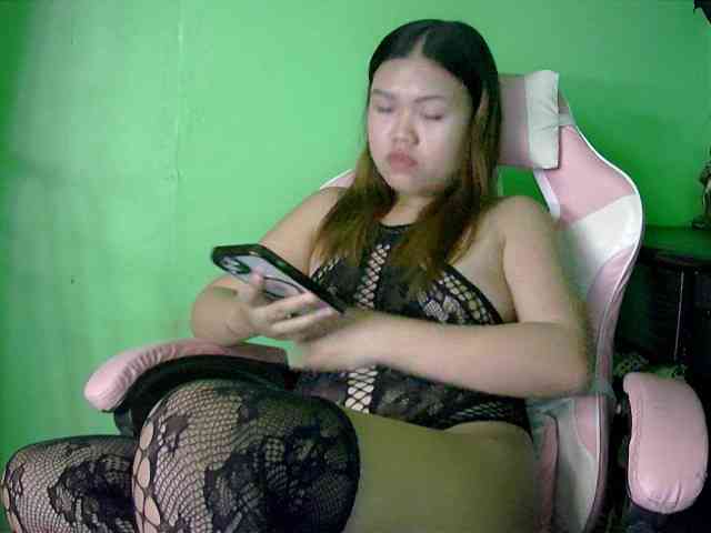 sexykesha11 webcam
