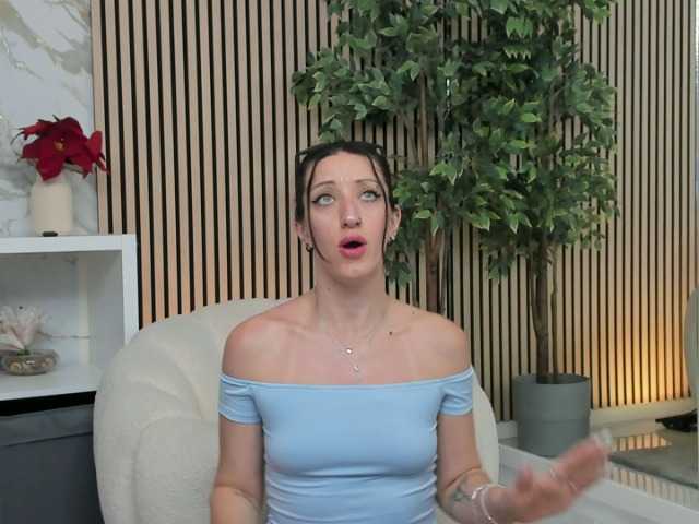 le modèle RubbyVance est en webcam porno dans un show sur le site bongacams, il possède les tags suivants: White/Caucasian,Brunette,Shaved
