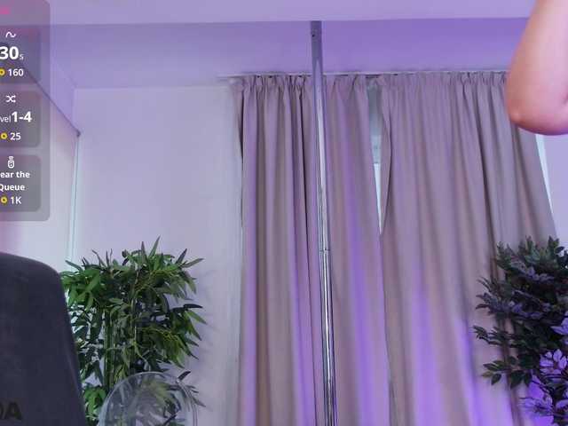 RaisaDollX live cam on BongaCams