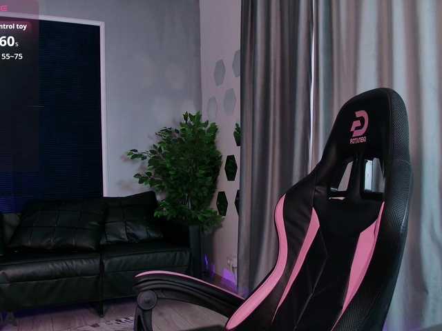 RaisaDollX live cam on BongaCams