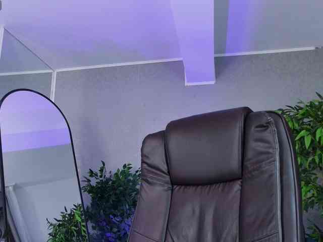 RaisaDollX webcam