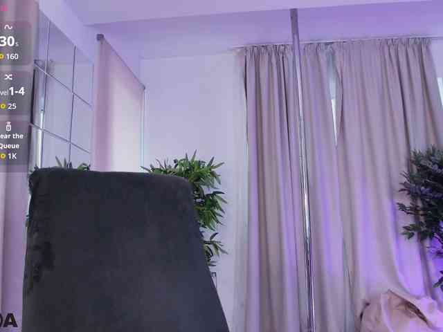 RaisaDollX webcam