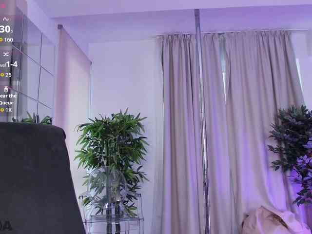 RaisaDollX webcam