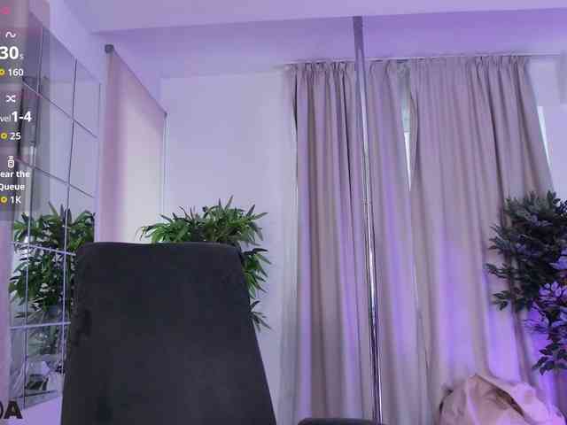 RaisaDollX webcam