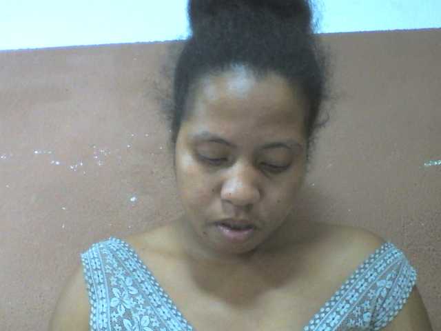 Tharcile live cam on BongaCams