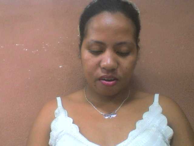 Tharcile live cam on BongaCams