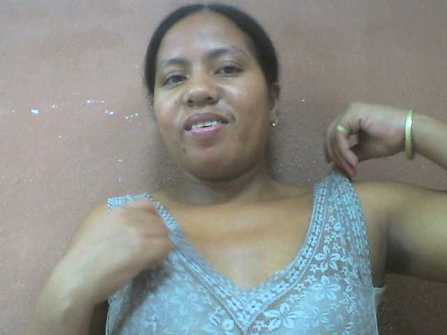 Tharcile live cam on BongaCams