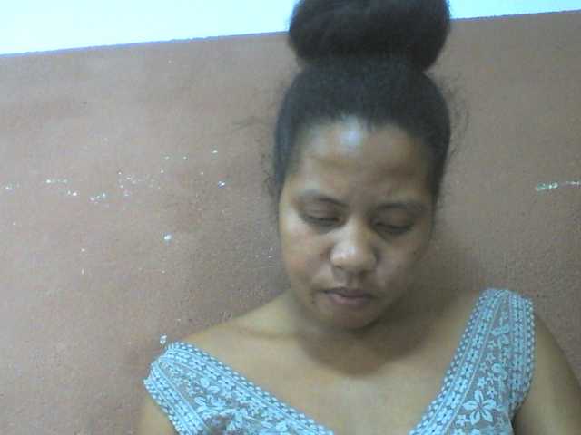 Tharcile live cam on BongaCams