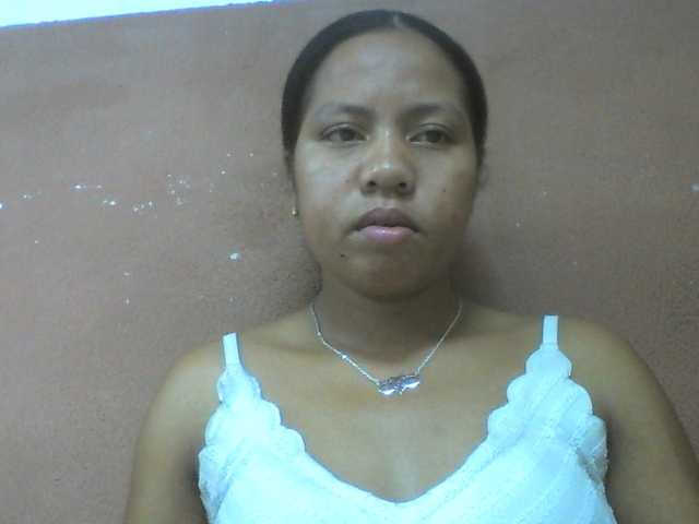 Tharcile live cam on BongaCams