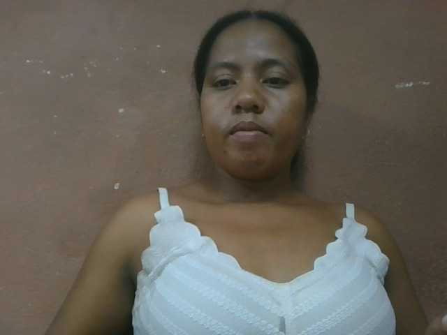 Tharcile live cam on BongaCams