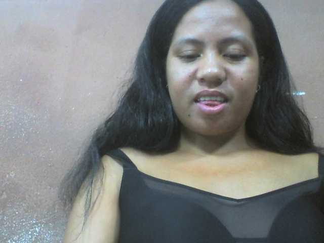 Tharcile live cam on BongaCams