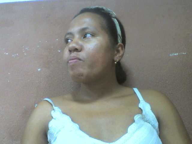 Tharcile live cam on BongaCams