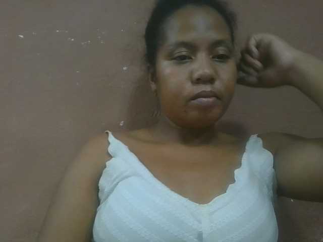 Tharcile live cam on BongaCams