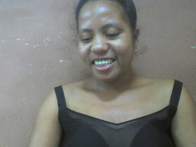 Tharcile live cam on BongaCams