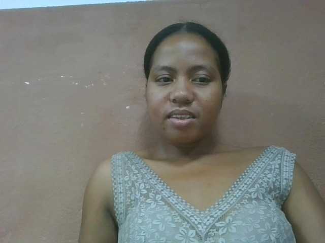 Tharcile live cam on BongaCams