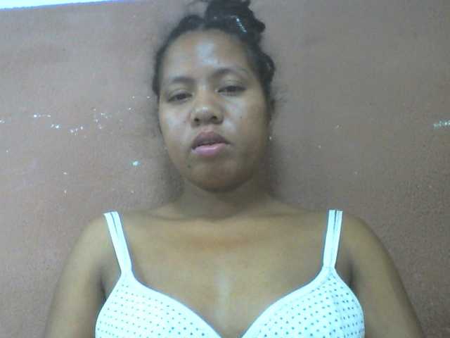 Tharcile live cam on BongaCams