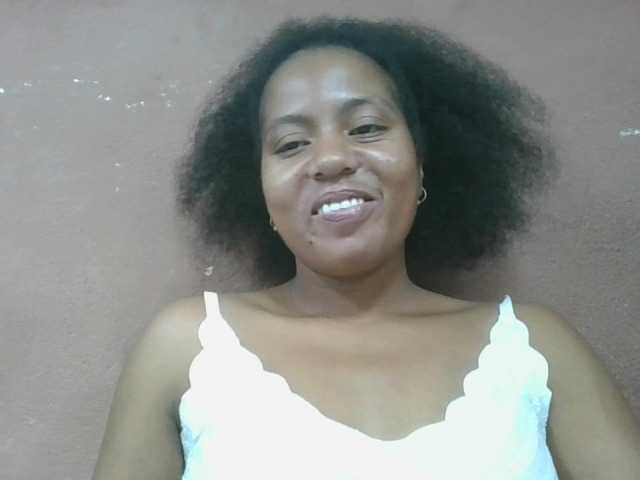 Tharcile live cam on BongaCams