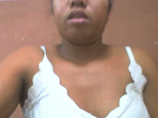 Tharcile live cam on BongaCams