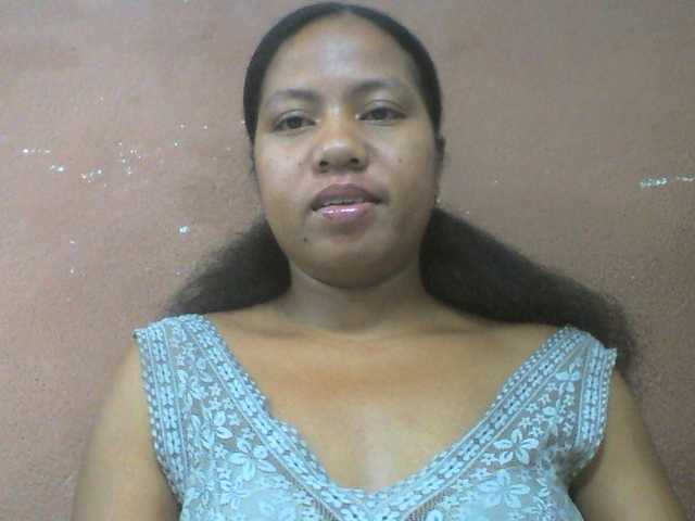 Tharcile live cam on BongaCams