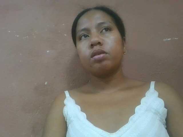 Tharcile live cam on BongaCams