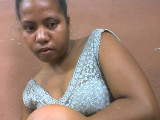 Tharcile live cam on BongaCams