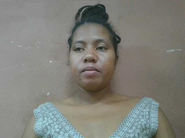 Tharcile live cam on BongaCams