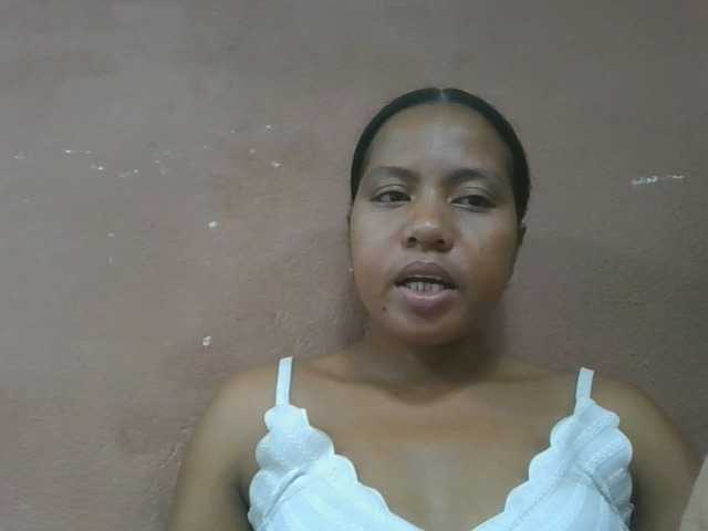 Tharcile live cam on BongaCams
