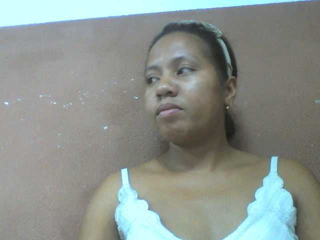 Tharcile live cam on BongaCams