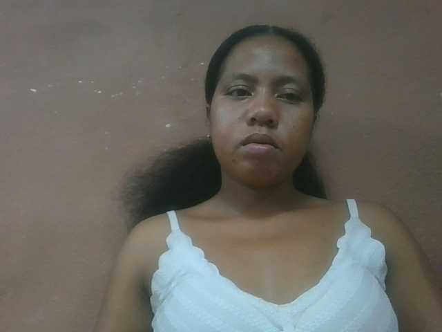Tharcile live cam