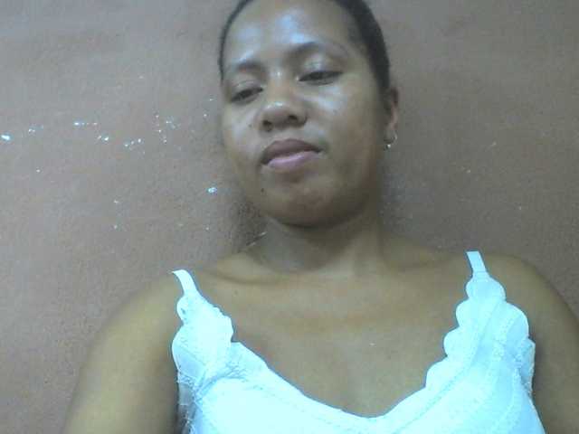 Tharcile live cam on BongaCams