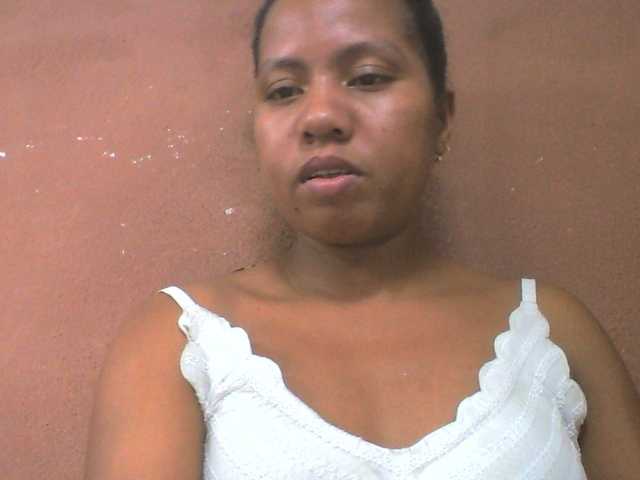 Tharcile live cam on BongaCams