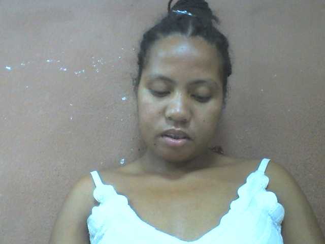 Tharcile live cam on BongaCams