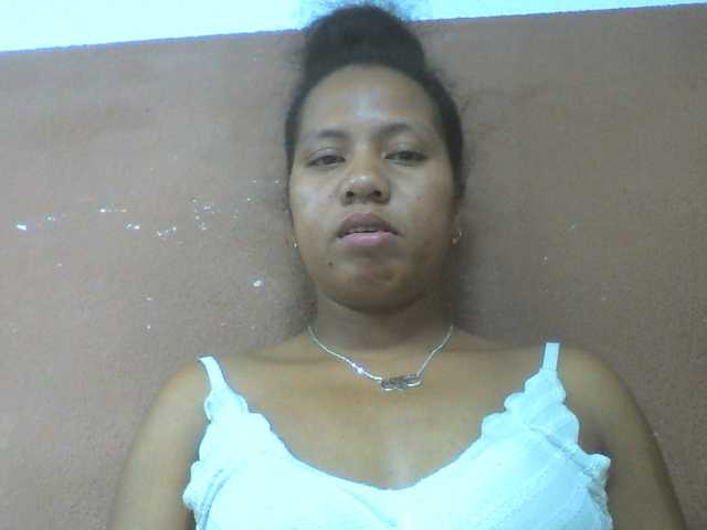 Tharcile live cam on BongaCams