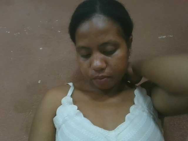 Tharcile live cam on BongaCams
