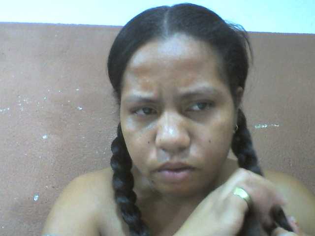 Tharcile live cam on BongaCams
