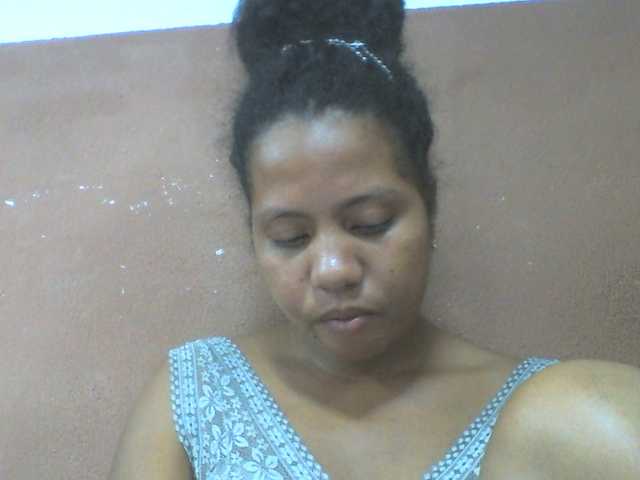 Tharcile live cam on BongaCams