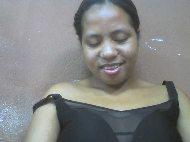 Tharcile live cam on BongaCams